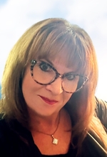 Real Estate Agent Polly Beckner